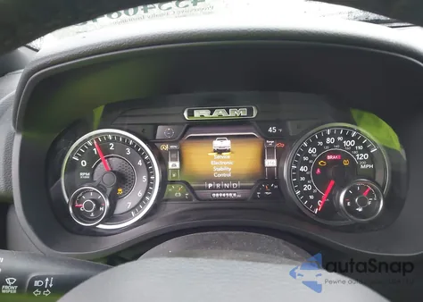 2020 Ram 1500 Big Horn 4X4 5'7 Box z USA, uszkodzony, nr VIN 1C6SRFFT7LN312690